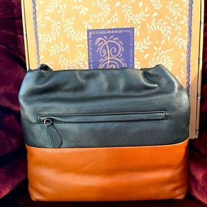 Brighton Marcel-zip front/rear pockets, 2 int pockets, magnetic closure. EC